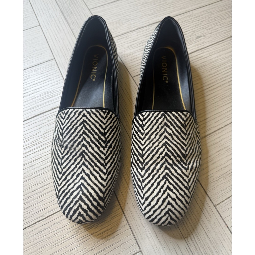 Vionic Willa White & Black Calf Hair Women's Sz 7.5 Animal Print‎ Zebra Flats